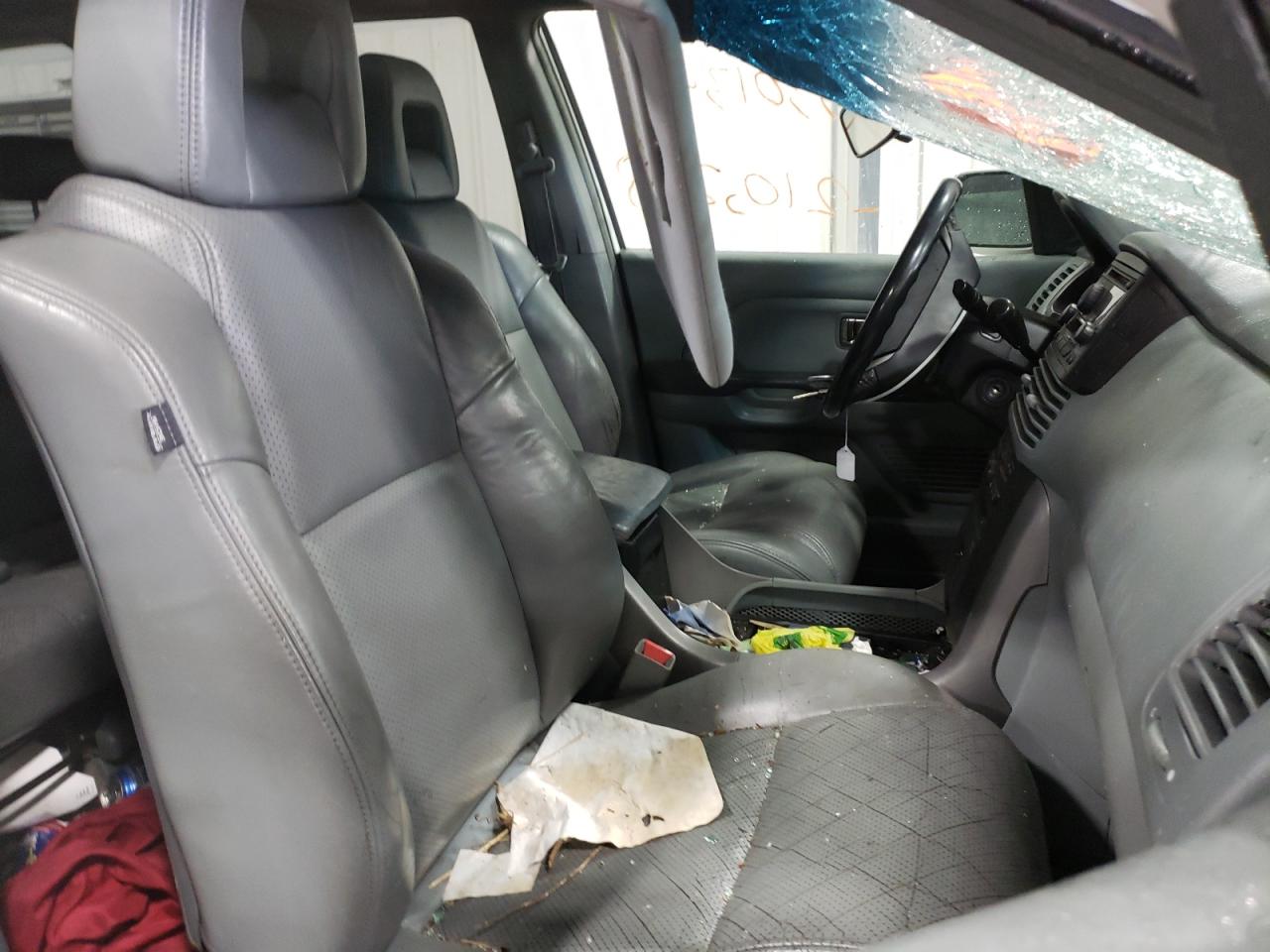 Photo 5 from auction – 2004 HONDA PILOT EXL with VIN 2HKYF18674H506322