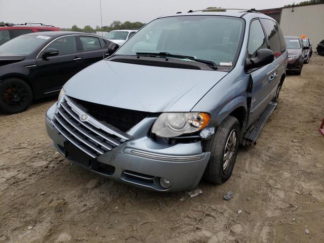 Photo 9 from auction – 2005 CHRYSLER TOWN & COU with VIN 2C8GP64L55R319262