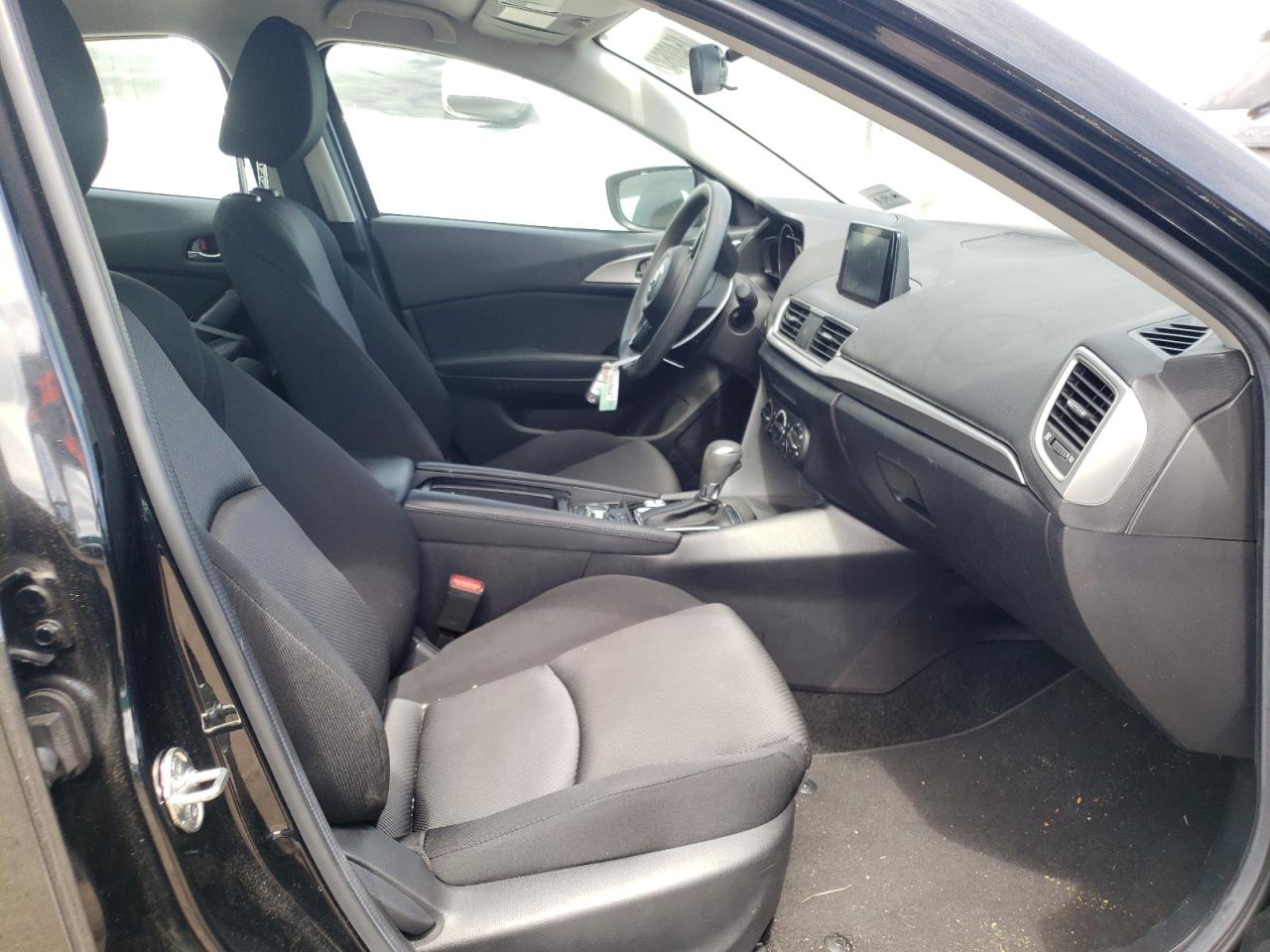 Photo 5 from auction – 2017 MAZDA 3 SPORT with VIN 3MZBN1U75HM119983