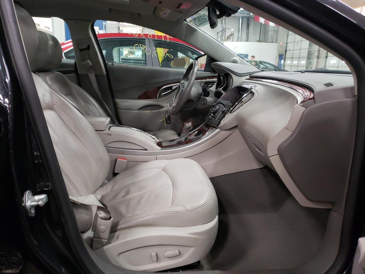 Фото 5 с аукциона – 2011 BUICK LACROSSE C с VIN 1G4GC5ED7BF182211