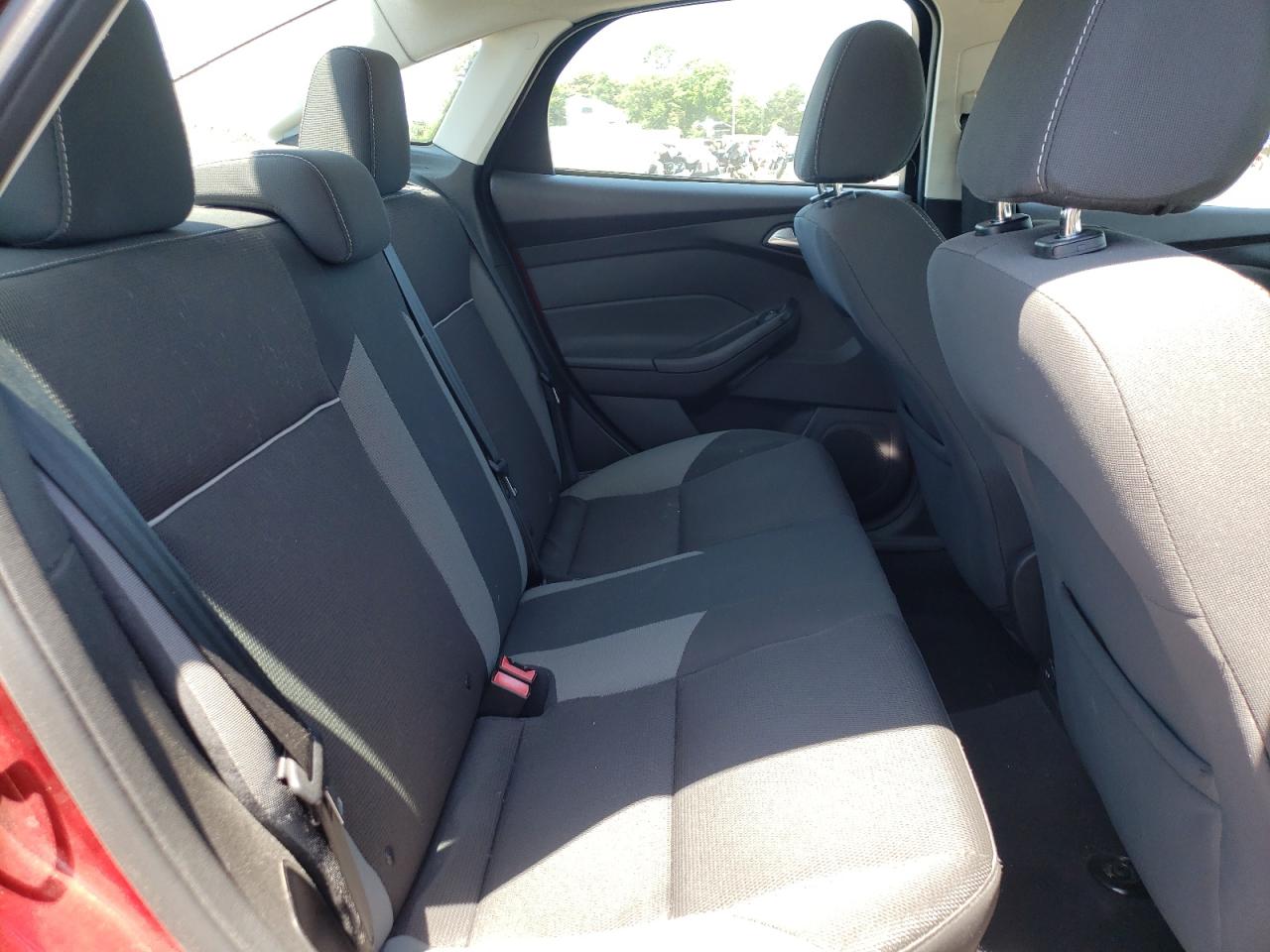 Photo 6 from auction – 2014 FORD FOCUS SE with VIN 1FADP3F23EL417258