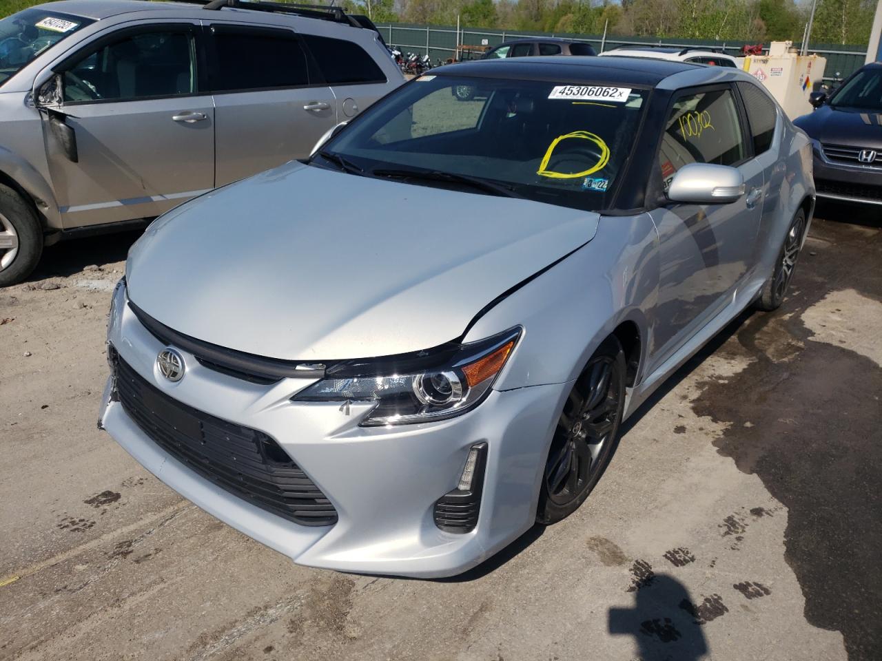 Photo 2 from auction – 2014 TOYOTA SCION TC with VIN JTKJF5C73E3068445