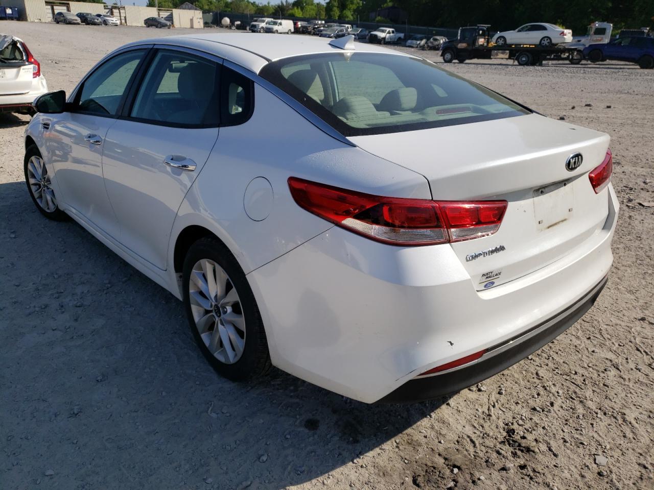 Photo 3 from auction – 2016 KIA OPTIMA LX with VIN 5XXGT4L38GG060071
