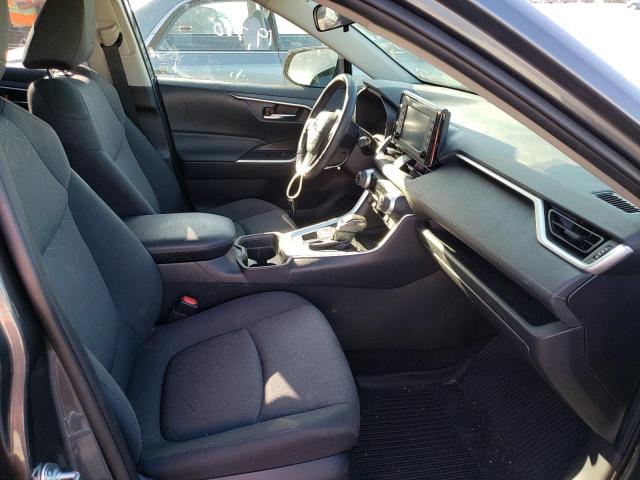 Photo 5 from auction – 2019 TOYOTA RAV4 XLE with VIN JTMP1RFV7KD015741