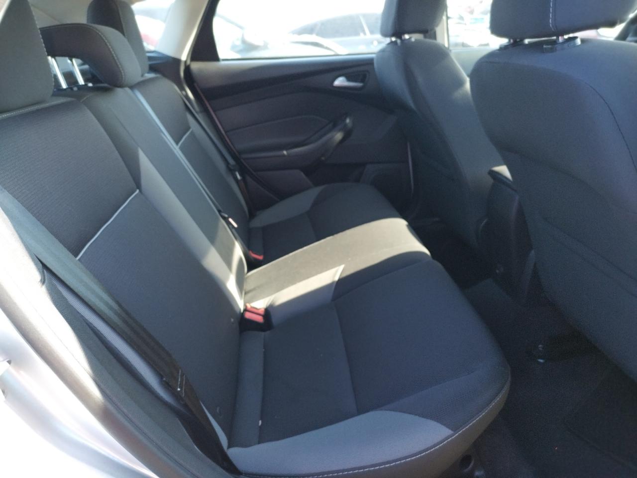 Photo 6 from auction – 2014 FORD FOCUS SE with VIN 1FADP3K20EL442947