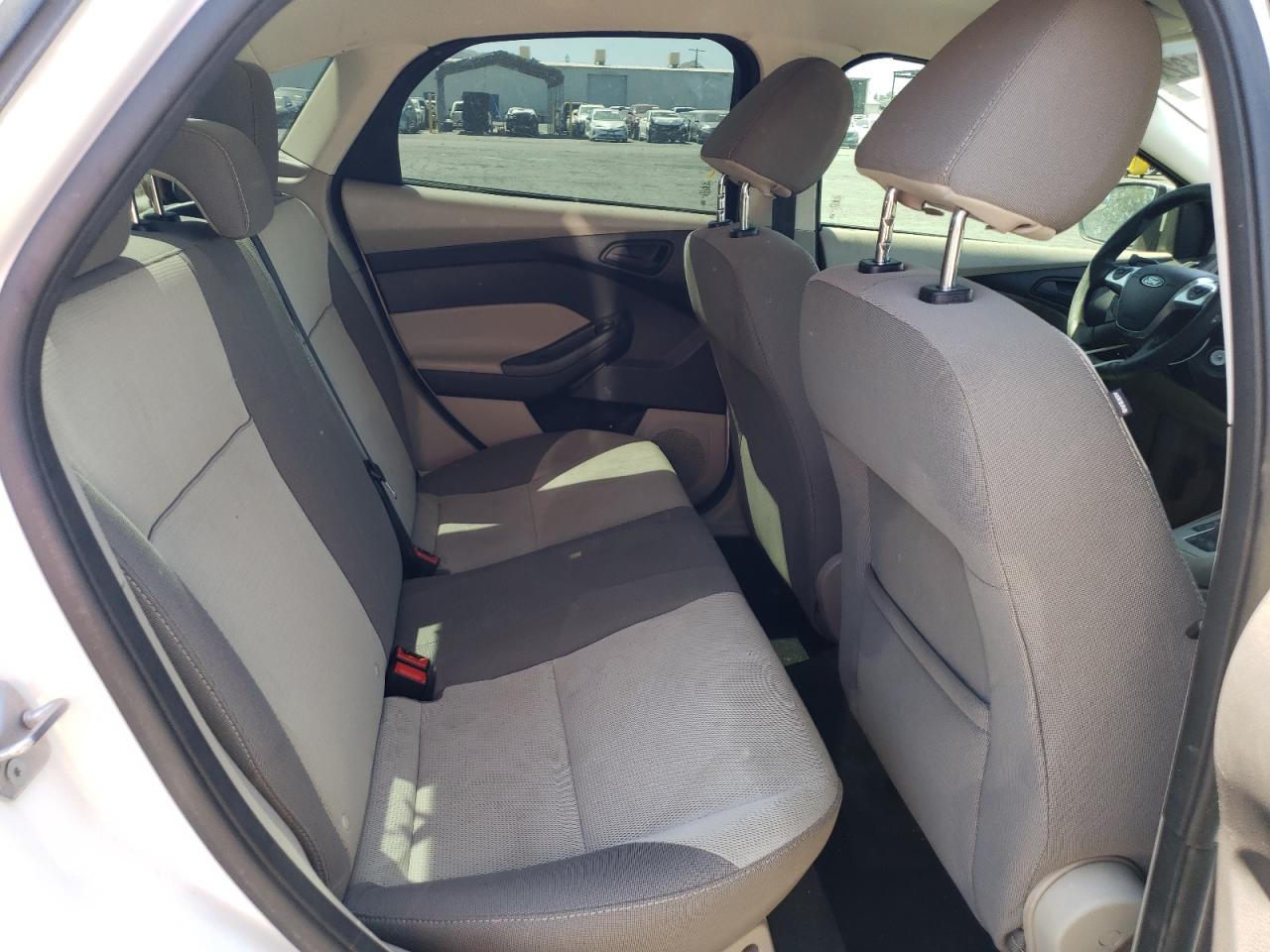 Photo 6 from auction – 2012 FORD FOCUS SE with VIN 1FAHP3F20CL417586