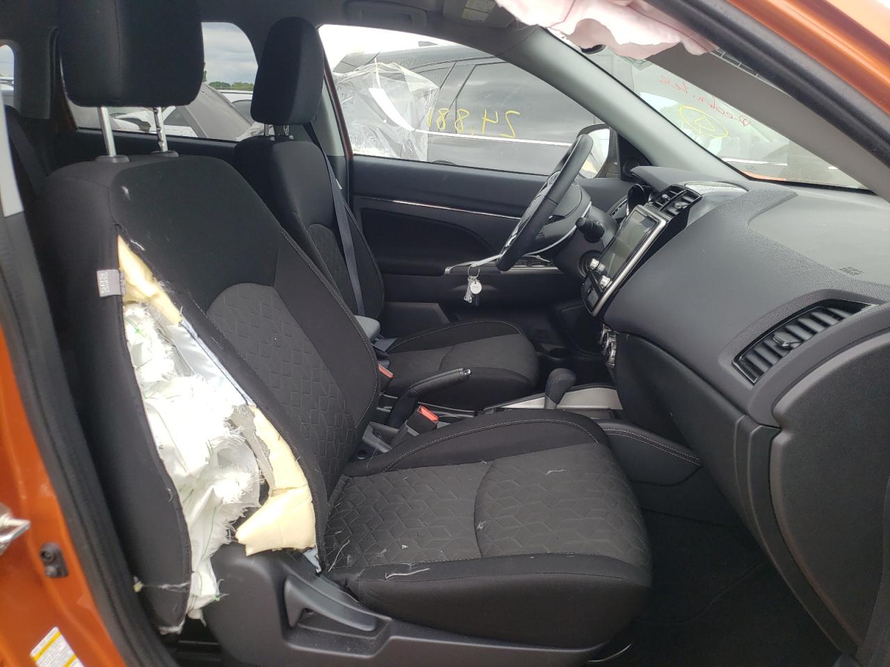 Photo 5 from auction – 2020 MITSUBISHI OUTLANDER with VIN JA4AP4AU0LU027103