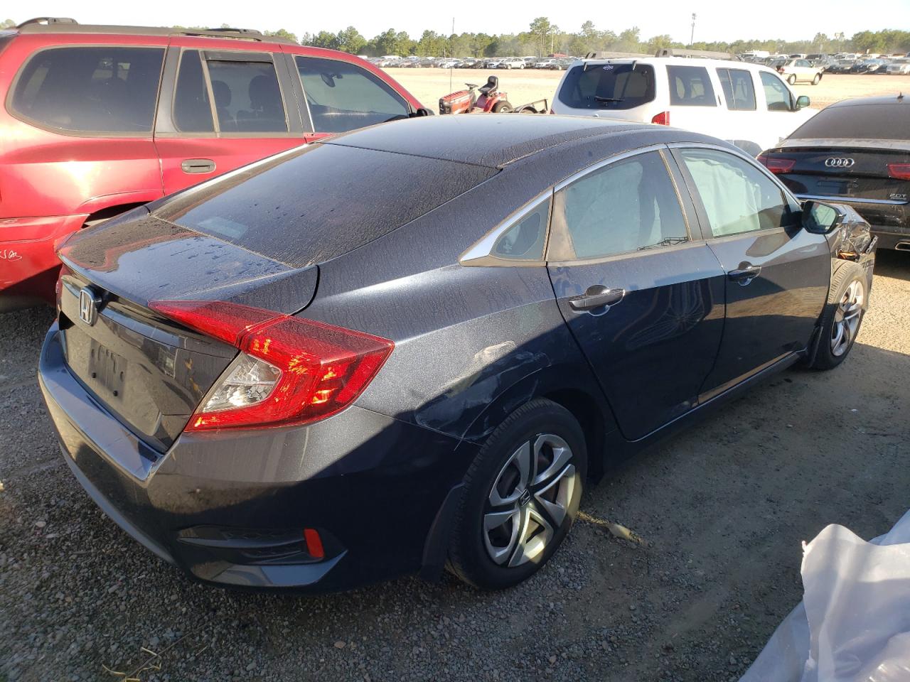 Photo 4 from auction – 2017 HONDA CIVIC LX with VIN 19XFC2F59HE078604