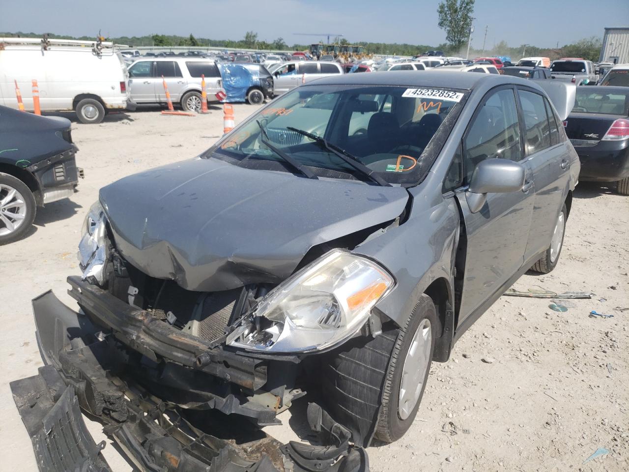 Photo 2 from auction – 2007 NISSAN VERSA S with VIN 3N1BC11E07L404951