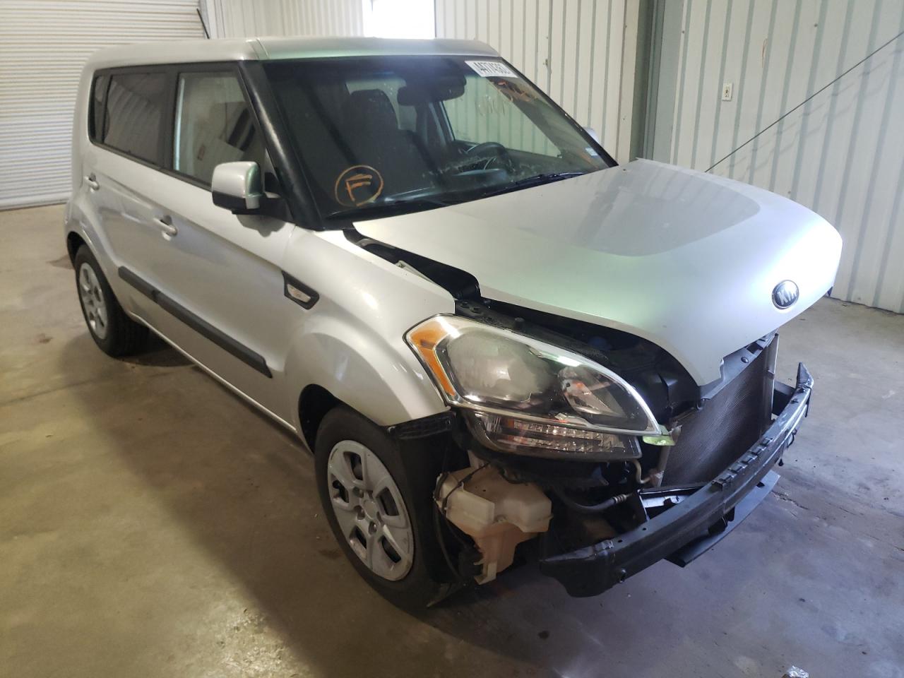 KIA SOUL 2013 with VIN KNDJT2A54D7576429 - Photo from auction