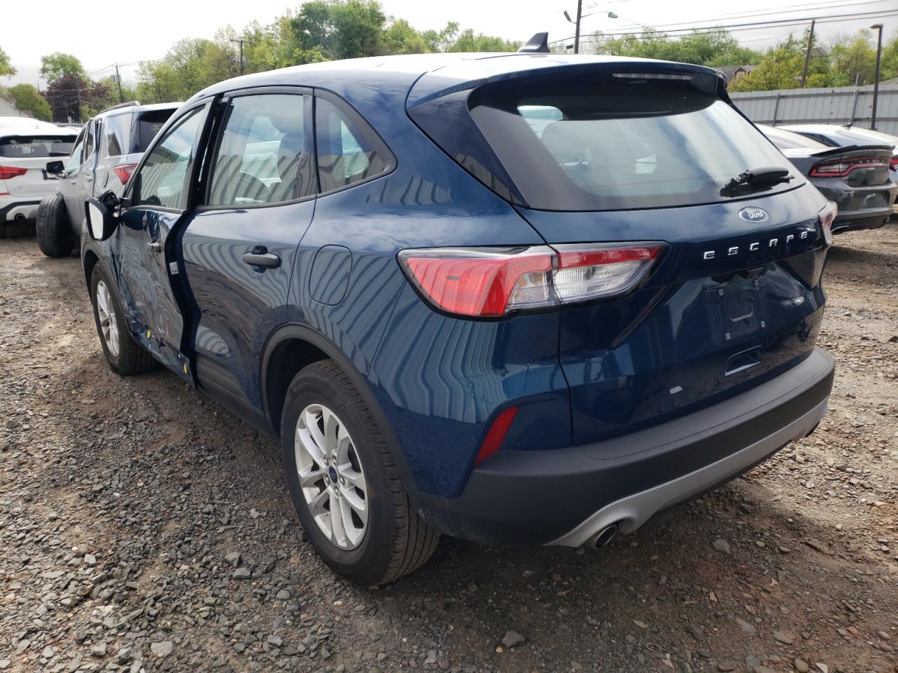 Photo 3 from auction – 2020 FORD ESCAPE S with VIN 1FMCU0F61LUC76211
