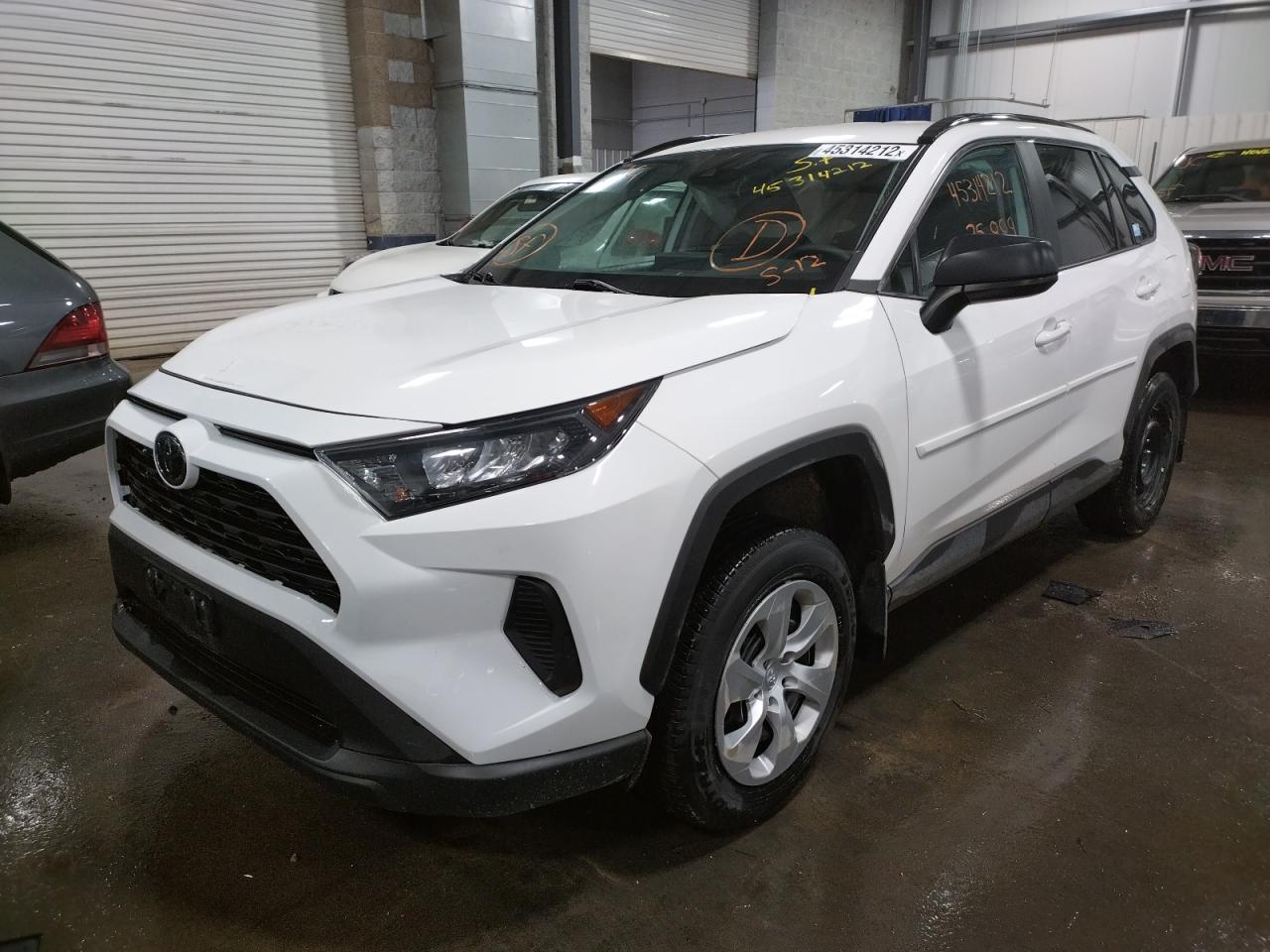 Photo 2 from auction – 2020 TOYOTA RAV4 LE with VIN 2T3F1RFV4LW134444