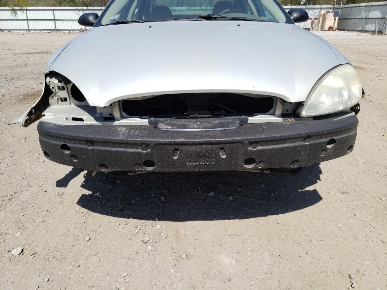 Photo 9 from auction – 2005 FORD TAURUS SE with VIN 1FAFP53U45A102779