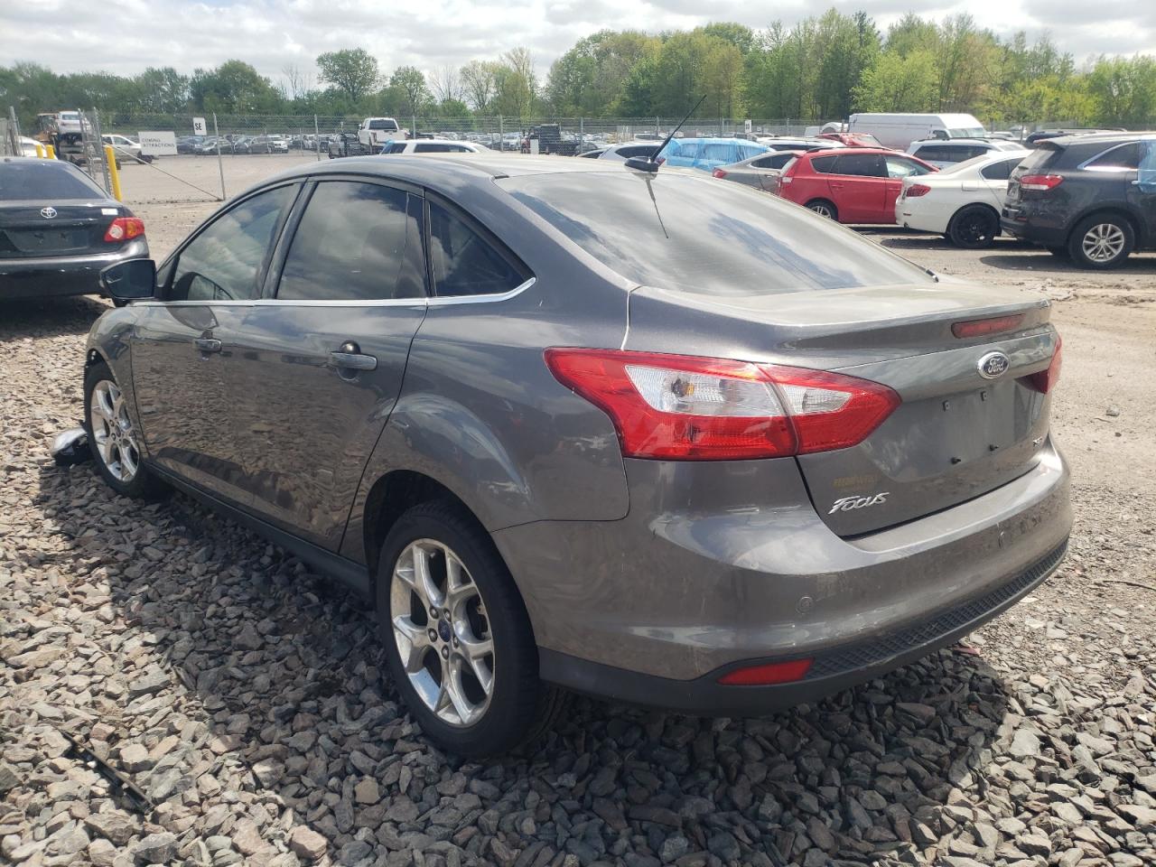 Photo 3 from auction – 2012 FORD FOCUS SEL with VIN 1FAHP3H22CL412922
