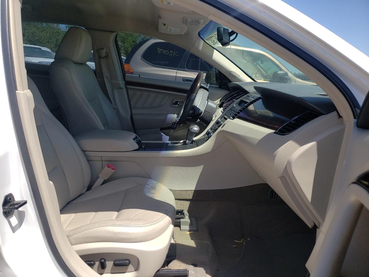 Foto 5 de la subasta – 2011 FORD TAURUS LIM con VIN 1FAHP2FW6BG174600