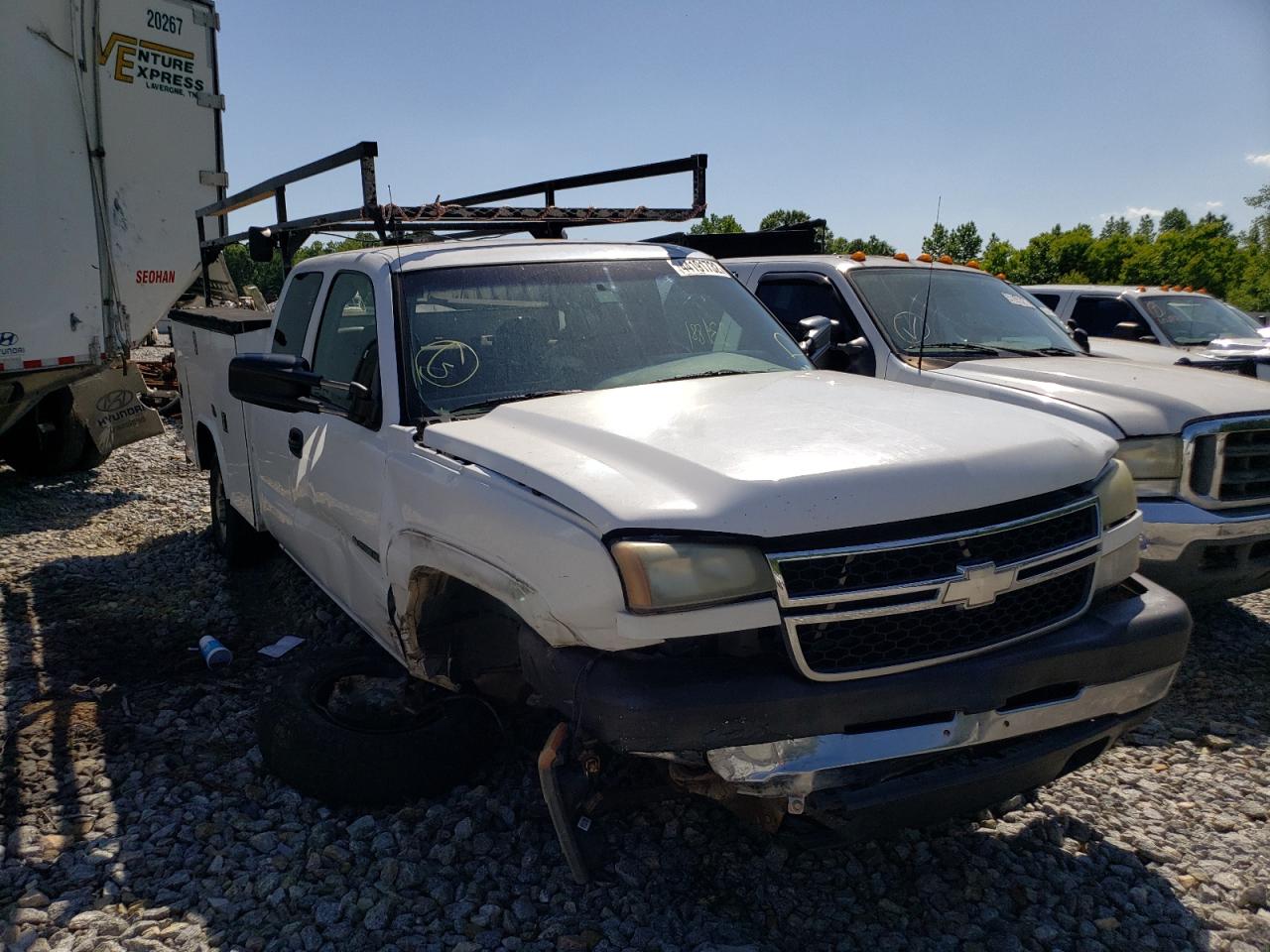 CHEVROLET SILVERADO 2007 with VIN 1GCHC29U77E104218 - Photo from auction