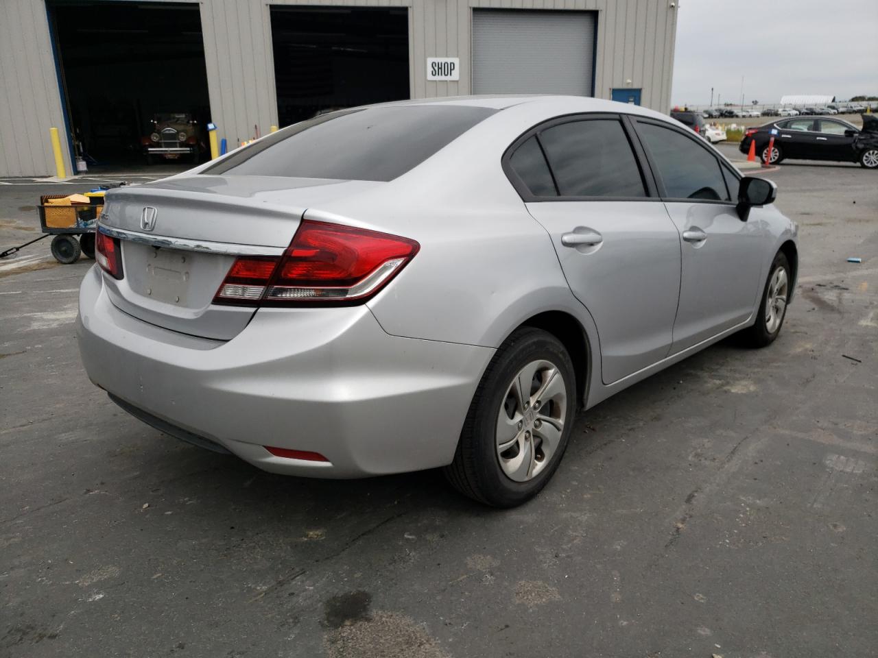 Photo 4 from auction – 2015 HONDA CIVIC LX with VIN 19XFB2F5XFE265043