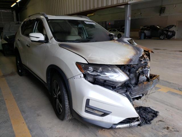 NISSAN ROGUE SV 2017 with VIN 5N1AT2MV8HC815470 - Photo from auction