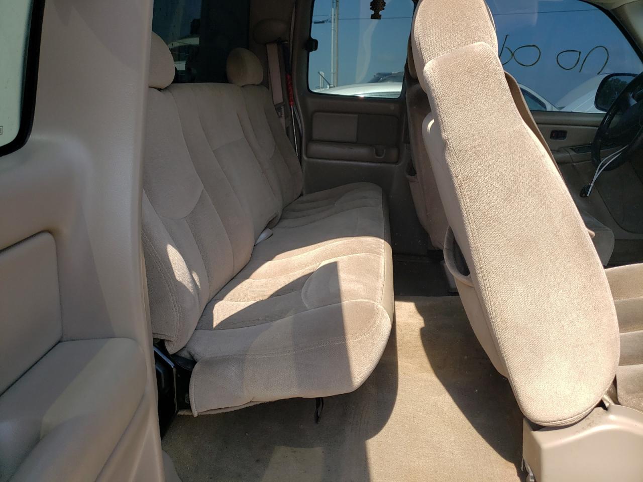 Photo 16 from auction – 2004 GMC NEW SIERRA with VIN 2GTEK19T341145434