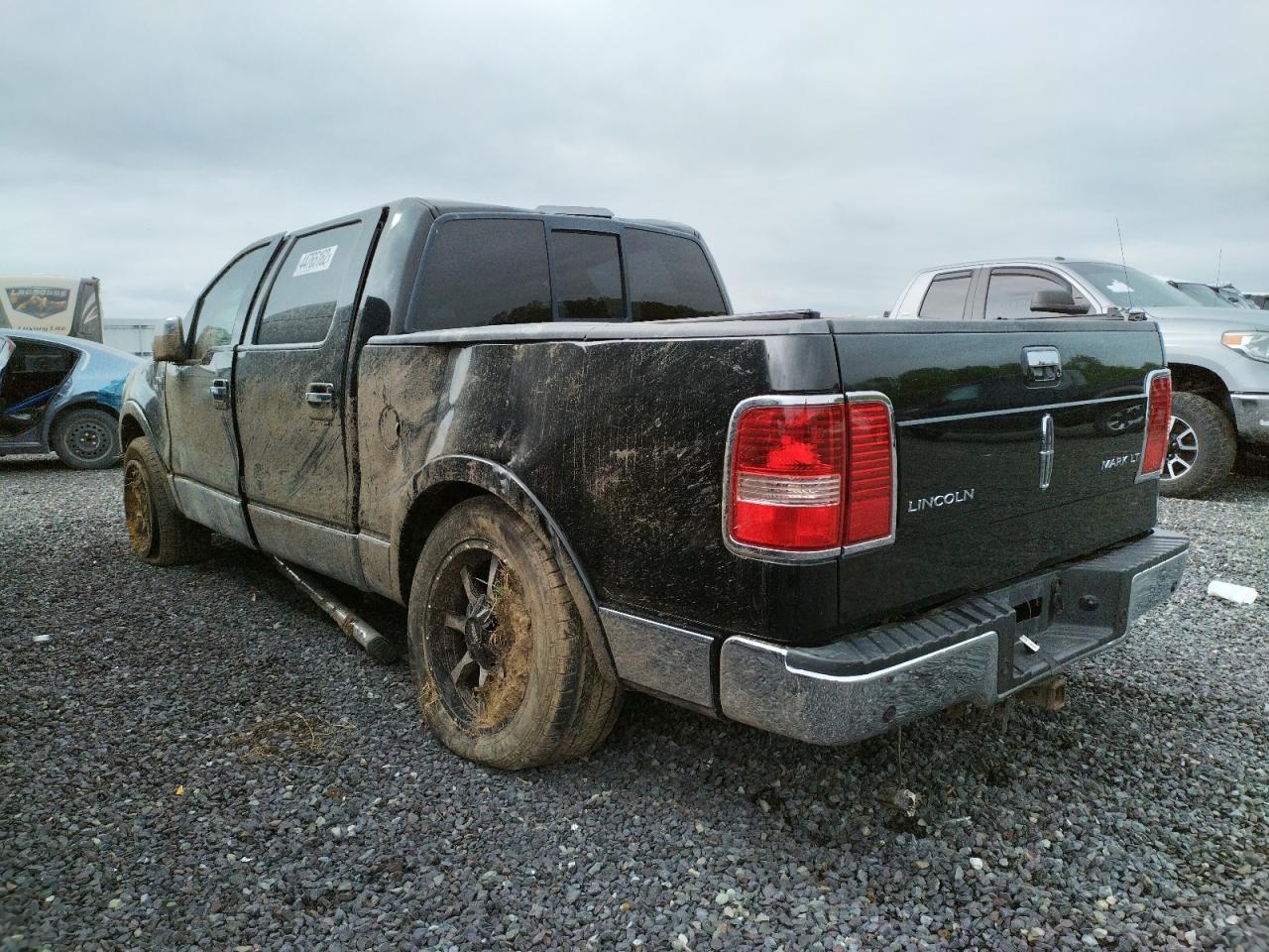 Photo 3 from auction – 2007 LINCOLN MARK LT with VIN 5LTPW18587FJ01469