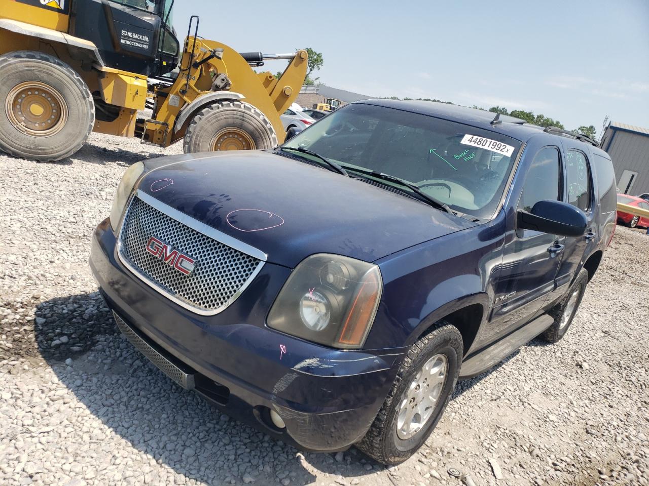 Photo 2 from auction – 2007 GMC YUKON with VIN 1GKFC13J57R210826