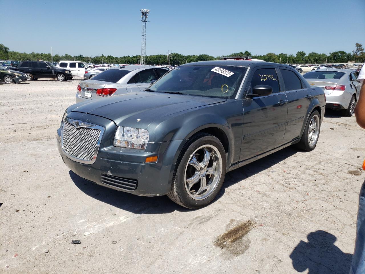 Photo 2 from auction – 2005 CHRYSLER 300 with VIN 2C3JA43R15H532397