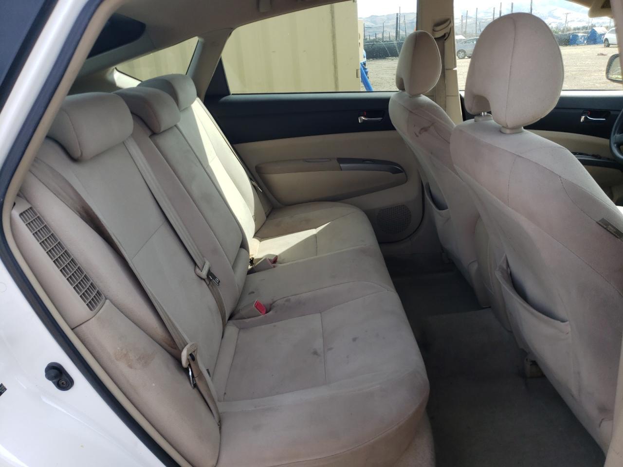 Photo 6 from auction – 2004 TOYOTA PRIUS with VIN JTDKB20U540042333
