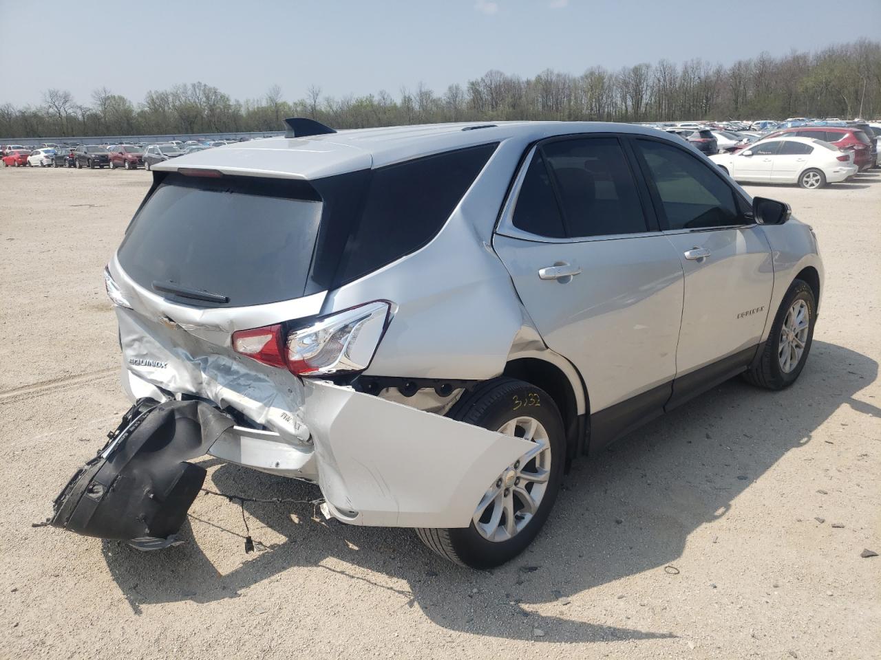 Photo 4 from auction – 2018 CHEVROLET EQUINOX LT with VIN 2GNAXSEV2J6346440