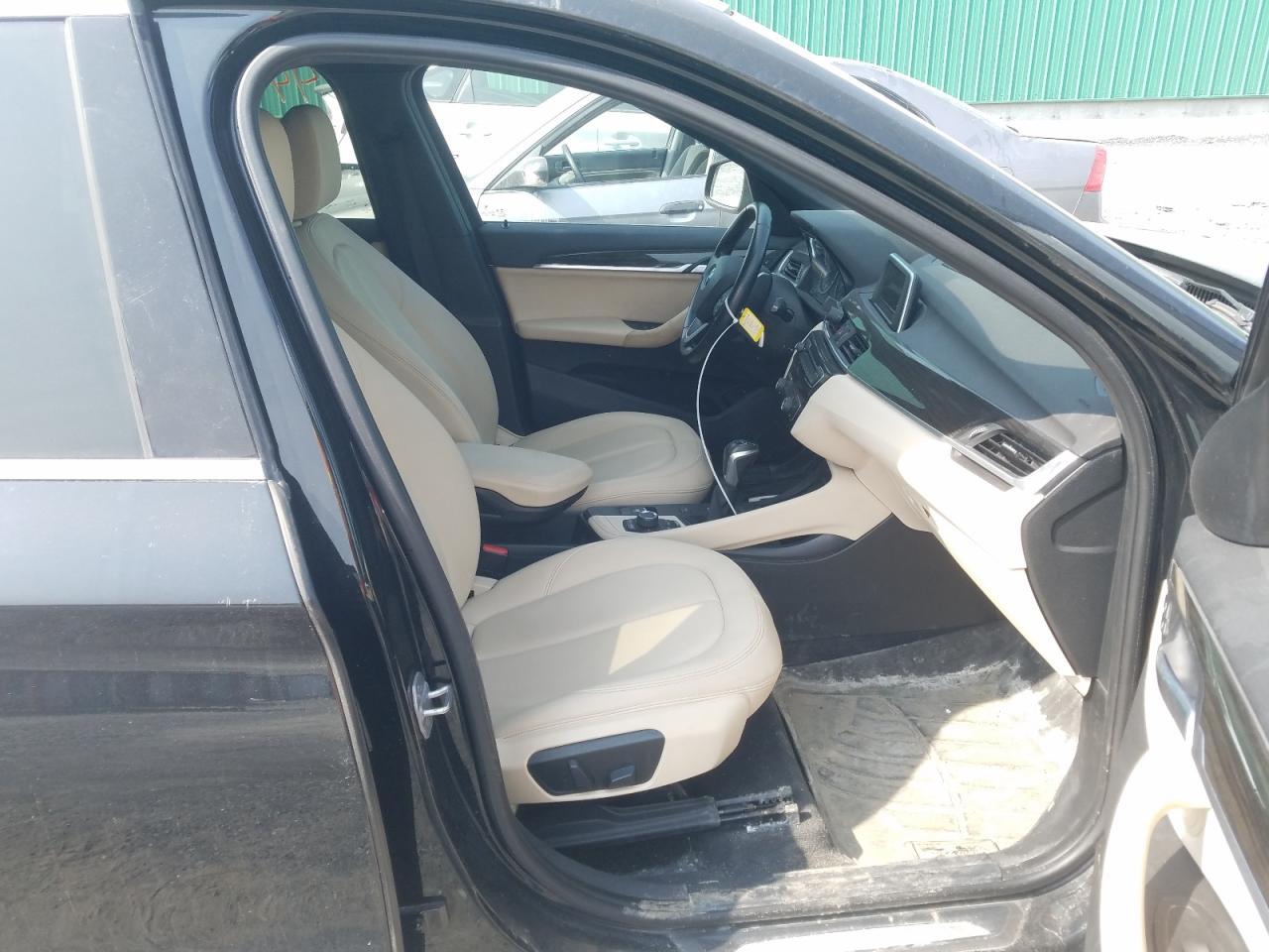 Photo 5 from auction – 2017 BMW X1 XDRIVE2 with VIN WBXHT3C34H5F85171