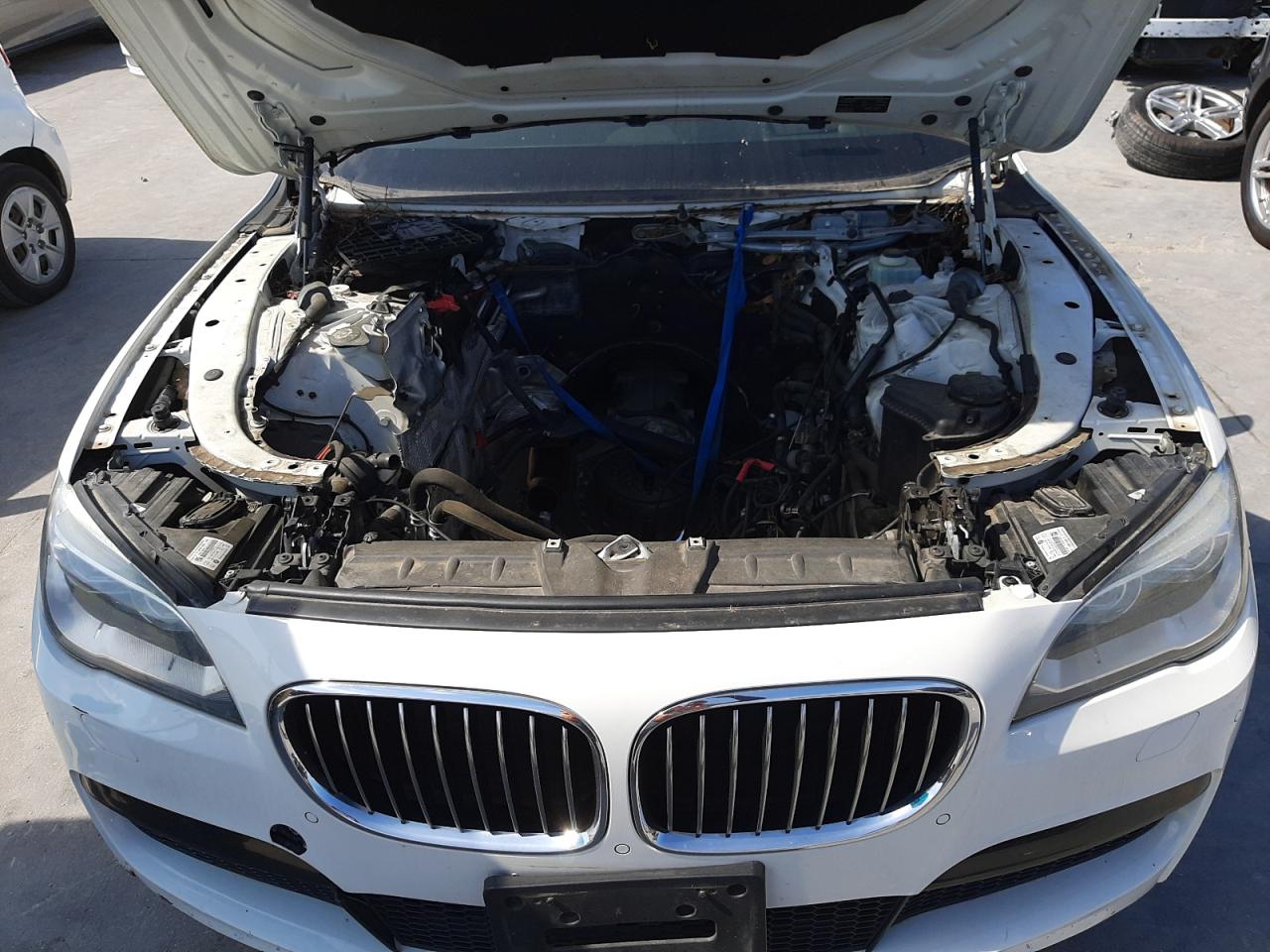 Photo 7 from auction – 2014 BMW 740 LI with VIN WBAYE4C56ED138299