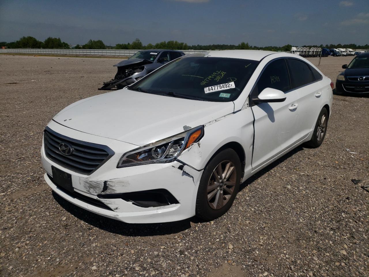 Photo 2 from auction – 2016 HYUNDAI SONATA SE with VIN 5NPE24AF2GH318628