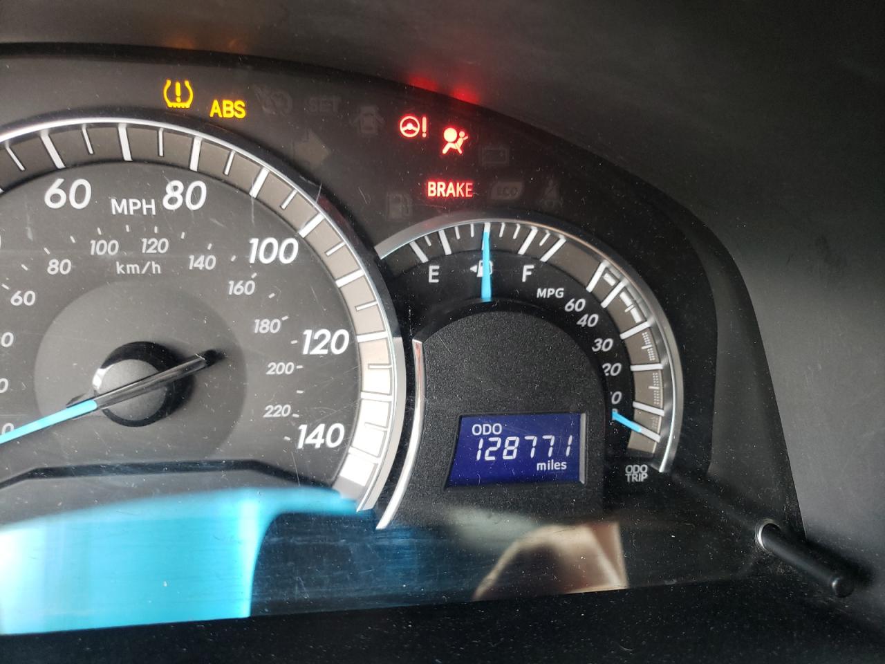 Photo 8 from auction – 2012 TOYOTA CAMRY BASE with VIN 4T1BF1FK0CU139625