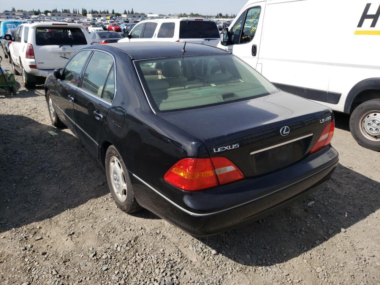 Photo 3 from auction – 2001 LEXUS LS 430 with VIN JTHBN30F010040949