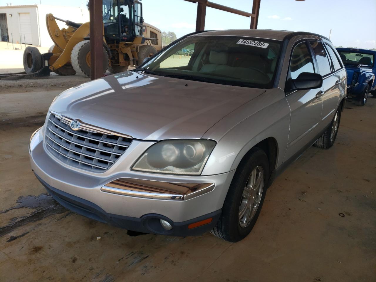 Photo 2 from auction – 2004 CHRYSLER PACIFICA with VIN 2C8GM68494R388238