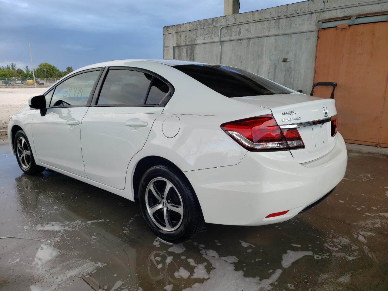 Photo 3 from auction – 2015 HONDA CIVIC SE with VIN 19XFB2F73FE024801