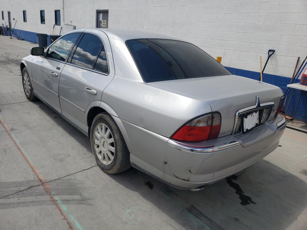 Photo 3 from auction – 2003 LINCOLN LS with VIN 1LNHM86S43Y647470