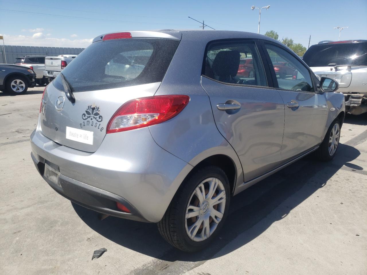 Photo 4 from auction – 2011 MAZDA MAZDA2 with VIN JM1DE1HY5B0127252