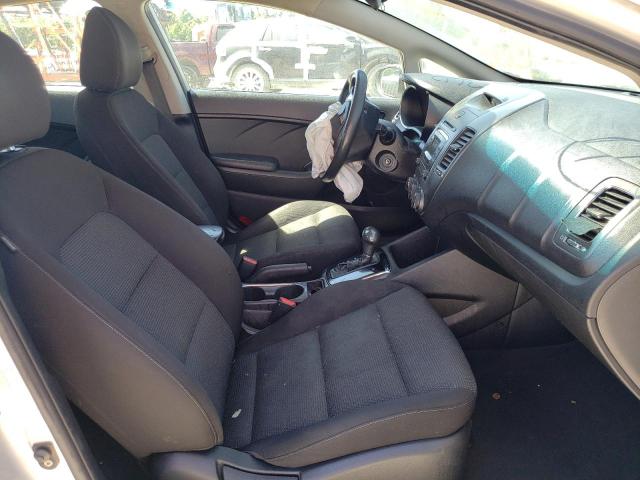 Photo 5 from auction – 2017 KIA FORTE LX with VIN 3KPFK4A71HE035978