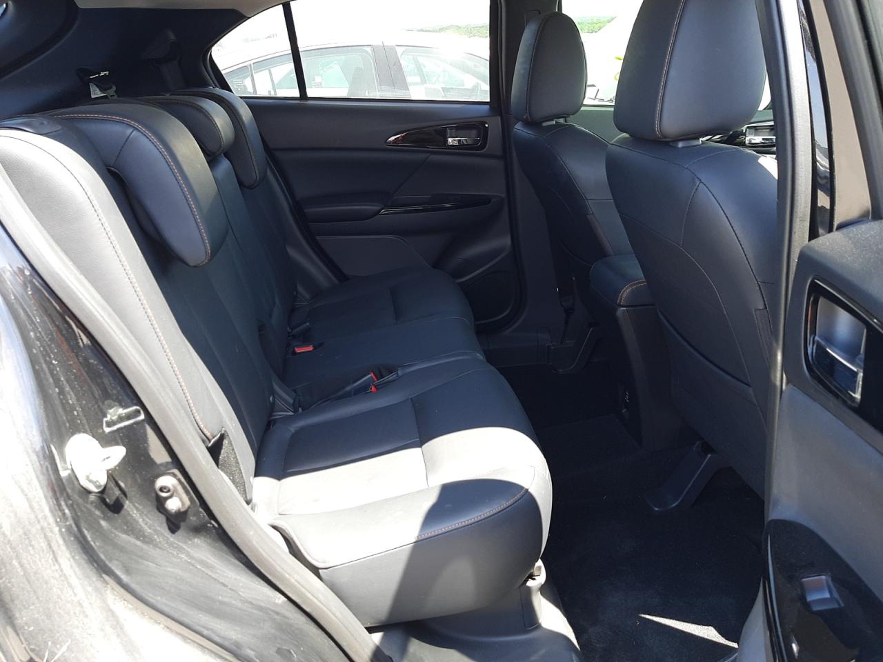 Photo 6 from auction – 2018 MITSUBISHI ECLIPSE CR with VIN JA4AT5AAXJZ041694