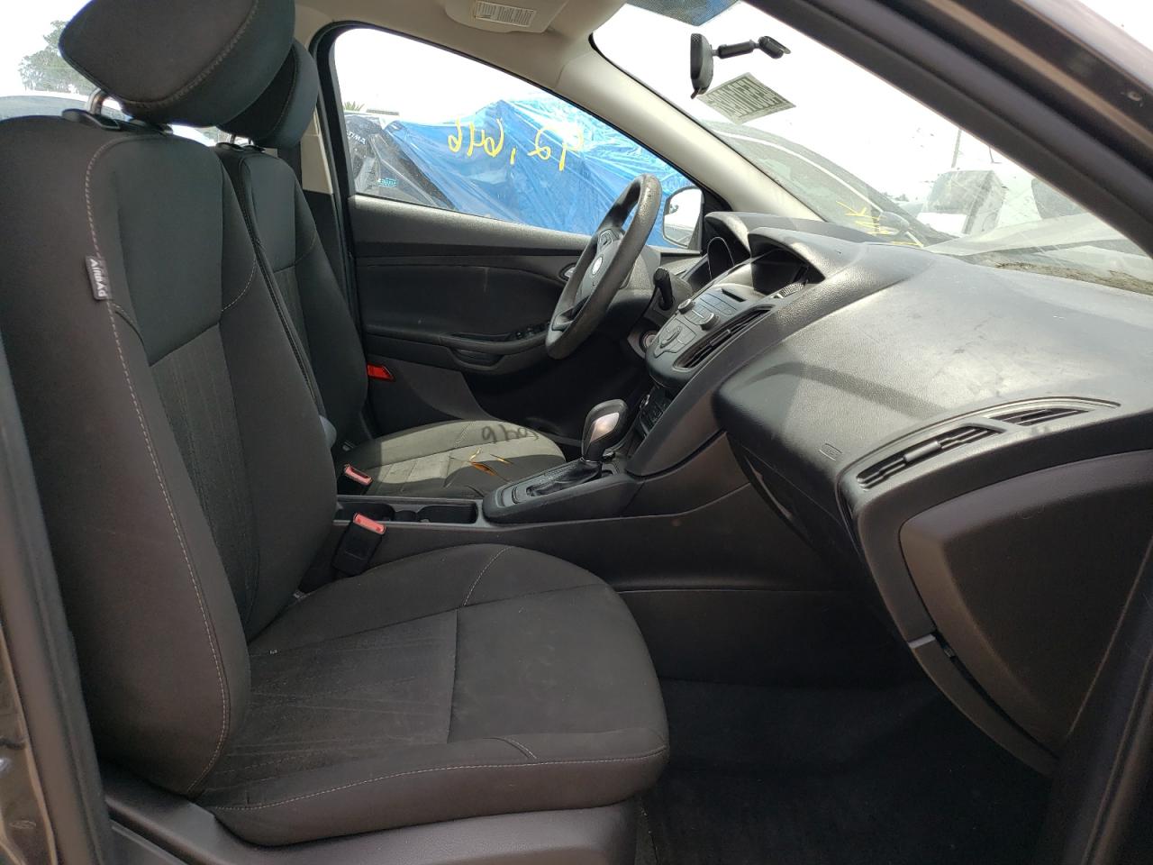 Photo 5 from auction – 2017 FORD FOCUS SE with VIN 1FADP3F24HL212875