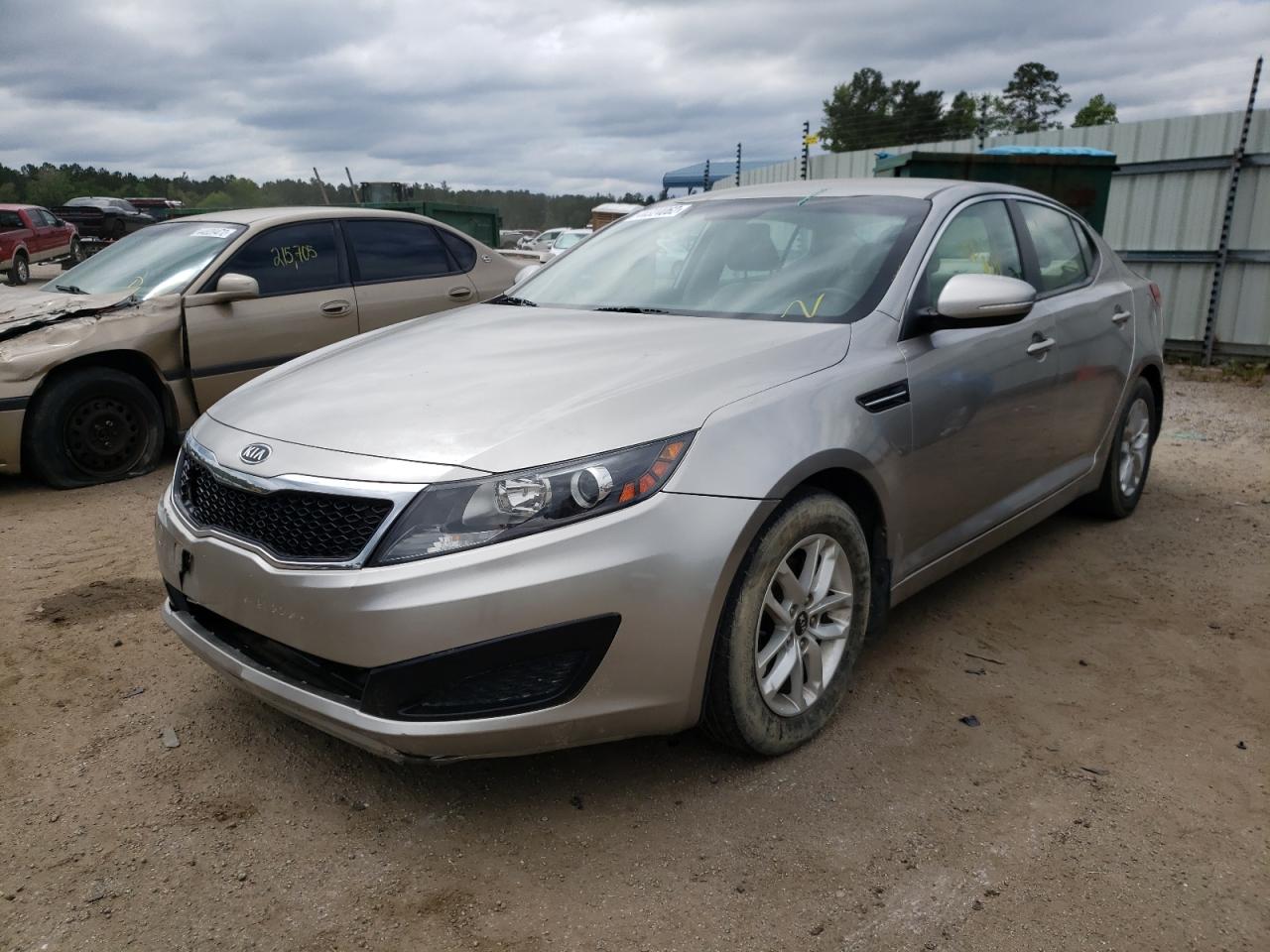 صورة رقم 2 من المزاد - 2011 KIA OPTIMA LX مع VIN KNAGM4A7XB5053670
