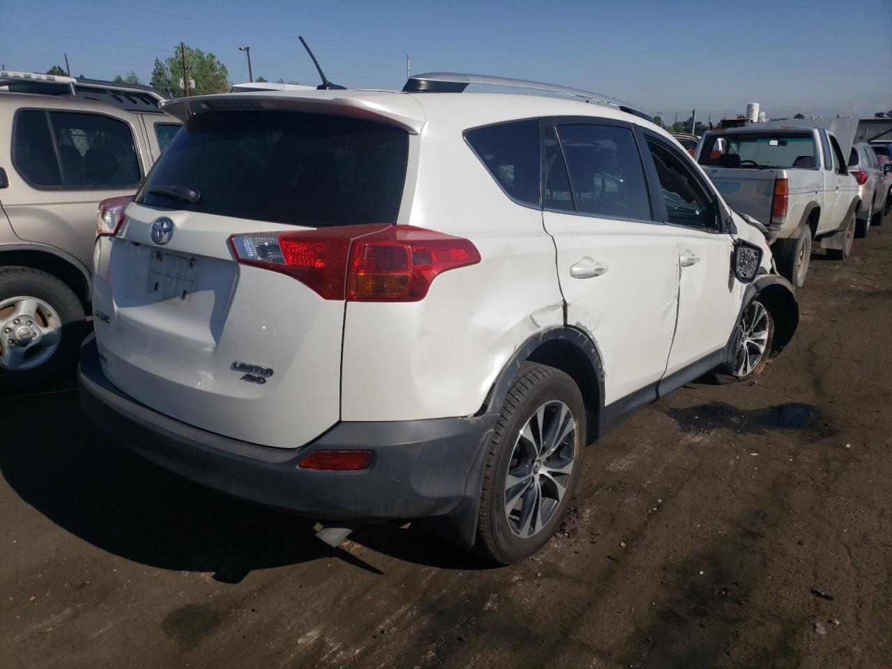 Photo 4 from auction – 2015 TOYOTA RAV4 LIMIT with VIN 2T3DFREV9FW229807