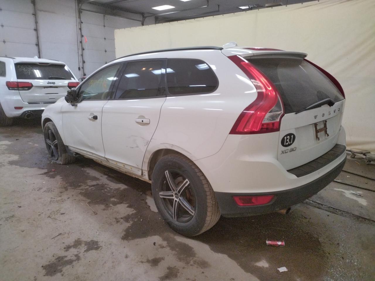 Photo 3 from auction – 2010 VOLVO XC60 3.2 with VIN YV4982DZ2A2115707