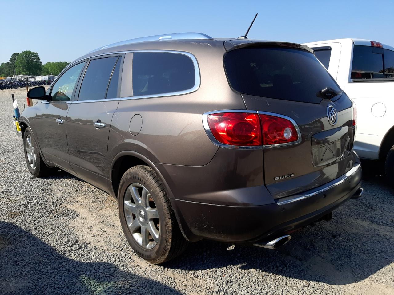 Photo 3 from auction – 2008 BUICK ENCLAVE CX with VIN 5GAEV23708J264743