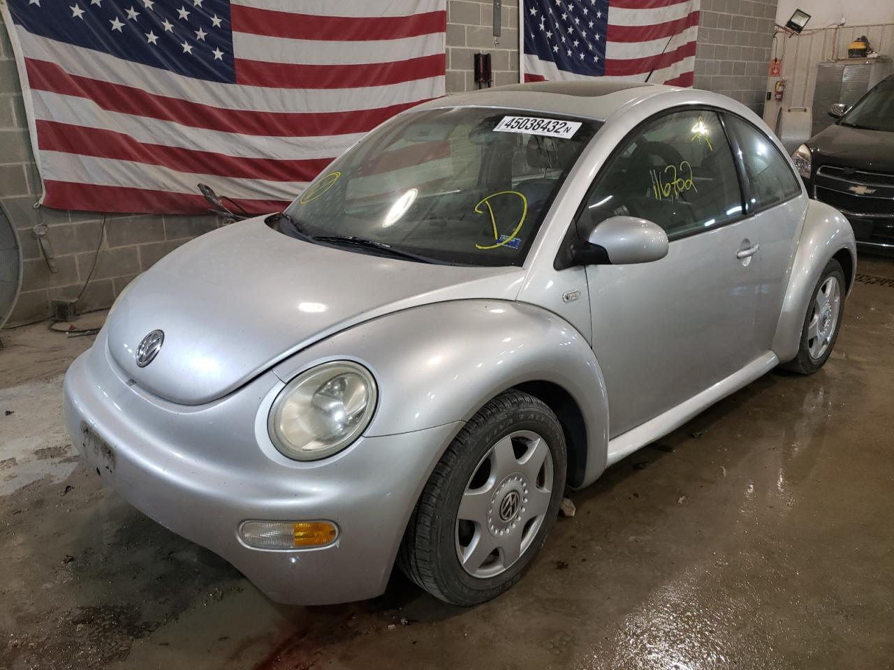 Photo 2 from auction – 2001 VOLKSWAGEN NEW BEETLE with VIN 3VWCK21C41M456199