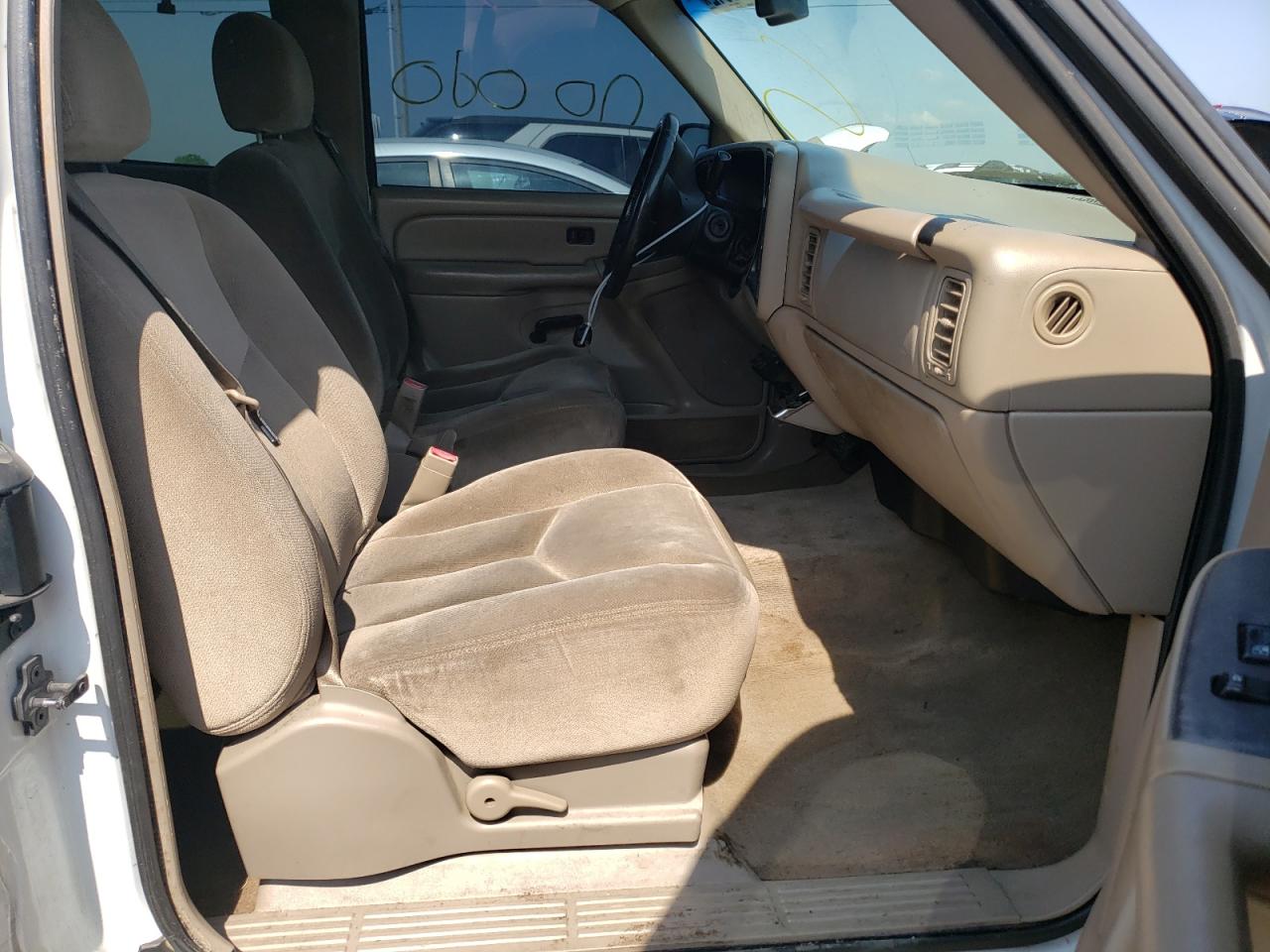Photo 15 from auction – 2004 GMC NEW SIERRA with VIN 2GTEK19T341145434