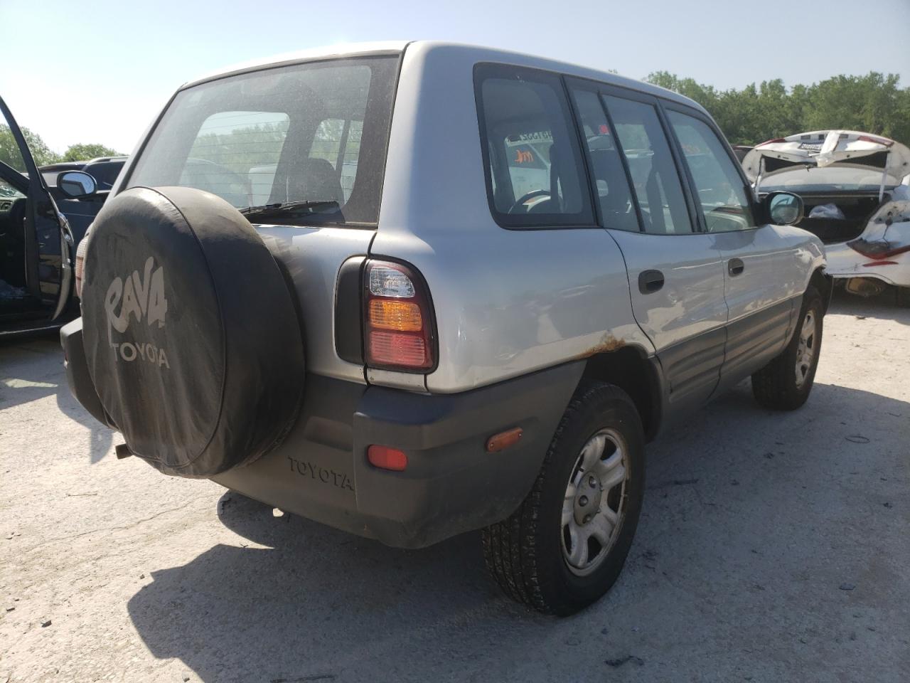 Photo 4 from auction – 1998 TOYOTA RAV 4 with VIN JT3GP10VXW7029067