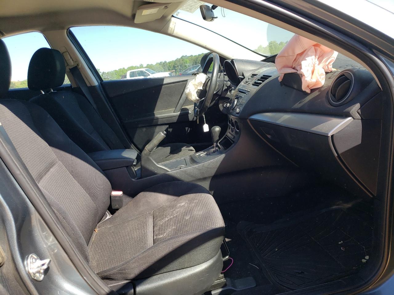 Photo 5 from auction – 2012 MAZDA 3 I with VIN JM1BL1UF1C1582693