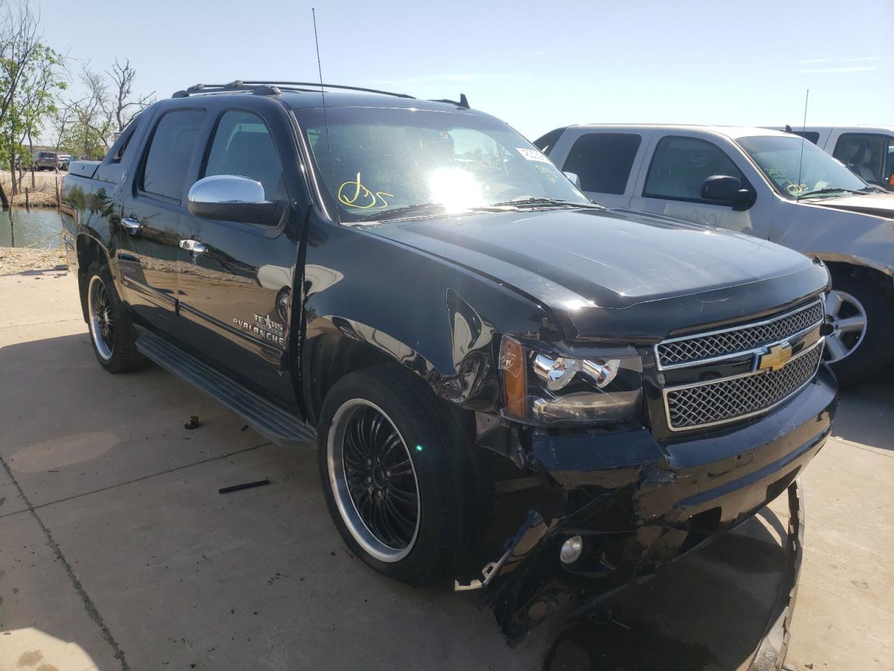 CHEVROLET AVALANCHE 2013 with VIN 3GNTKFE71DG189055 - Photo from auction