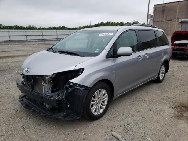 Photo 2 from auction – 2011 TOYOTA SIENNA XLE with VIN 5TDYK3DC6BS148589